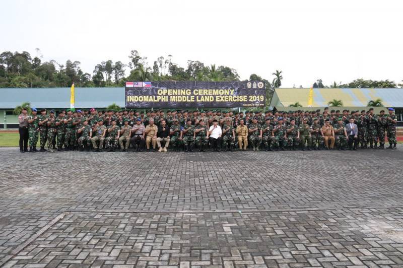 Upacara Pembukan Latihan Bersama Indomalphi Middle Land Exercise 2019